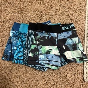 Blue Nike Pros Set, Size YXS, perfect condition